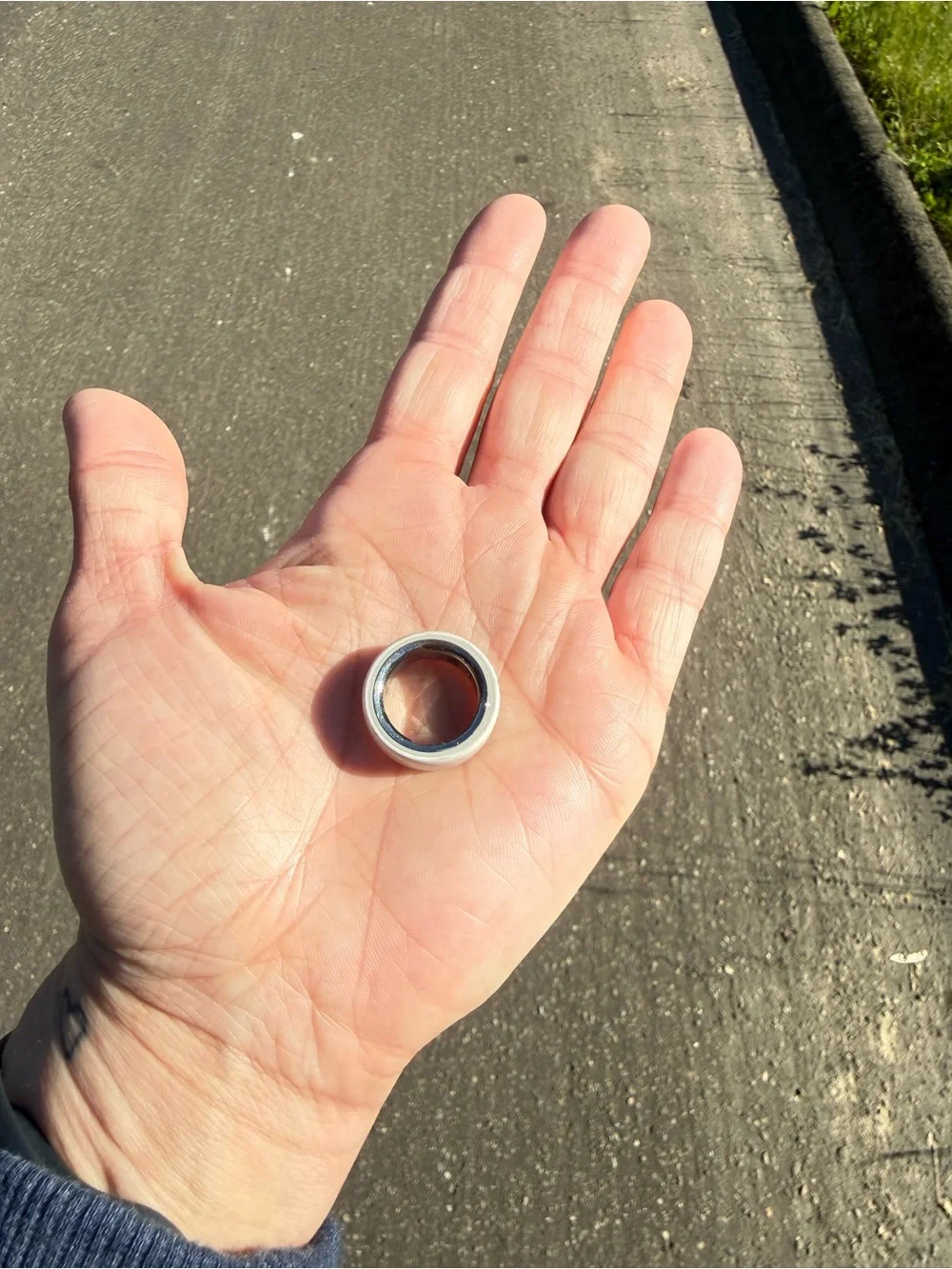 Oura White Smart Ring
